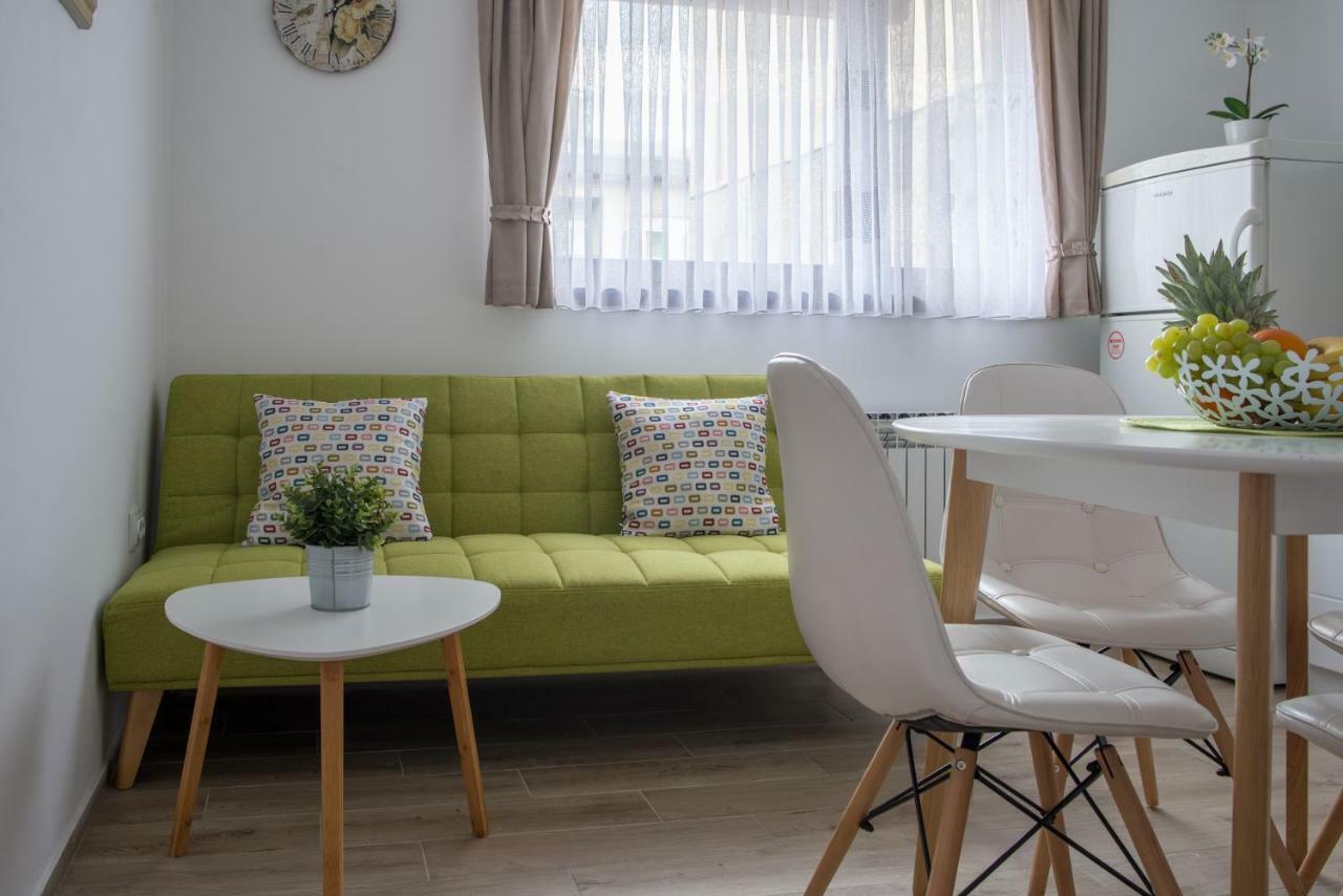 Apartment Vir カルロヴァッツ エクステリア 写真